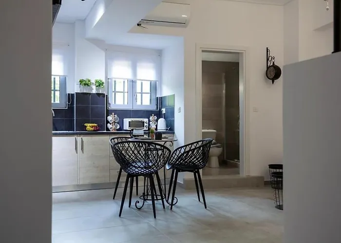 Ifaistos Luxury Flat Psyrri Square